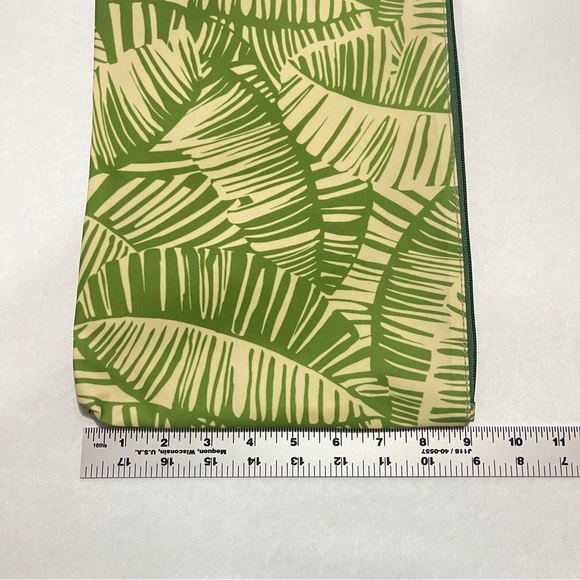 Chico's Tropical Palm Leaf Oversized Tote Bag & Pouch Set - Picture 15 of 15